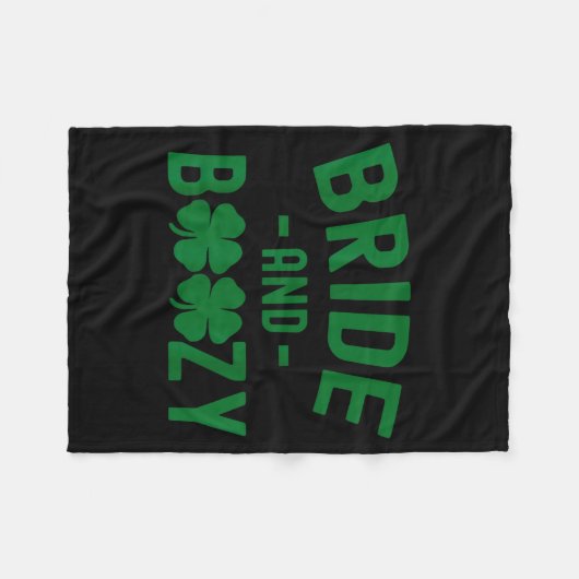 Bride And Boozy Irish St Patrick's Day Funny Shamr Fleecedecke (Vorderseite (Horizontal))