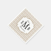 Bride and Groom Initials Sand Chevrons A19 Serviette (Ecke)
