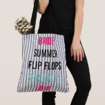 BRIDE & Bridesmaier Summer Bridal Sprinkle Party Tasche<br><div class="desc">Darling, sie wird diese fantastische Party-Tasche Liebe, machen es zum perfekten Geschenk Set mit koordinierendem Tee und Strandtuch. Ein wunderschönes Memento deines Party, es wird für viele Jahre ein Sake sein. Es ist auch ein tolles Geburtstag, Abschluss oder Babyduschgeschenk, um es ganz individuell zu gestalten! Suchen Sie andere lustige Ideen,...</div>