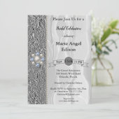 Bride Celebration Silver Foil, White Silk & Pearls Einladung (Stehend Vorderseite)
