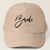 Bride Chic Black Typografy Personalisiert Truckerkappe (Vorderseite)
