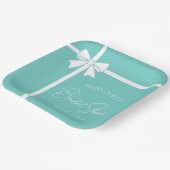 Bride & Co Elegantes Brautparty mit weißem Bow Rib Pappteller (Gewinkelt)