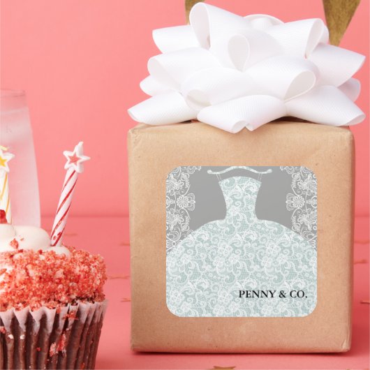 BRIDE CO Hier kommt etwas Blau zur Brautpartei Quadratischer Aufkleber (Party)