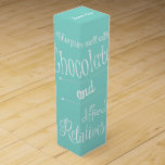 Bride & Co Schokolade & Party der Weinprobe Weinbox<br><div class="desc">Sie werden diese fabelhafte Weinkiste, die auf Ihr Party abgestimmt ist, Liebe geben. Sie wird das ideale Geschenk für Ihre Party machen. Diese Box wird Ihre Lieblings-Flasche Wein halten und macht Ihr Geschenk machen extra Spaß! Macht auch ein lustiges Haus Erwärmung Geschenk! Achten Sie auf die Koordination von Weinetiketten und...</div>
