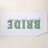 Bride Future Frau Individuelle Name White und Gree Strandtuch (Vorderseite)