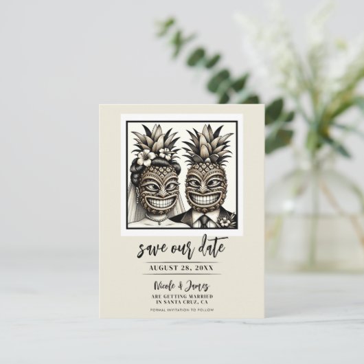 Bride & Groom Aloha Ananas Tiki Save the Date Einladung (Stehend Vorderseite)