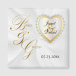 Bride & Groom Elegante Wedding Keepake Magnet<br><div class="desc">Hochzeitstag Gefallen Magnet. Ein Hochzeitstag Keepake von der Braut und der Gräuel bereit, um zu personalisieren. ✔ Hinweis: Nicht alle Vorlagenbereiche müssen geändert werden. 📌 Wenn Sie weitere Anpassungen benötigen, klicken Sie bitte auf den Button "Weitere Anpassungen vornehmen" oder "Design anpassen oder bearbeiten" und verwenden Sie unser Designwerkzeug, um die...</div>