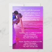 Bride & Groom Lila Sunset Beach Hochzeit einladen Einladung (Vorderseite)