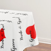 Bride Groom Monogram Typografie Rote Herzen Tischdecke (Beispiel)
