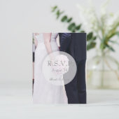 Bride & Groom Wedding RSVP Einladungspostkarte (Stehend Vorderseite)