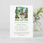 Bride Last Ride Cowgirl Bachelorette Party Einladung (Stehend Vorderseite)
