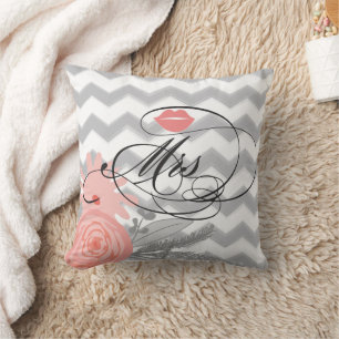 Bride Mrs Lips Navy Coral Gray Zig Zag Floral Kissen