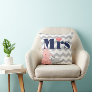 Bride Mrs Lips Navy Coral Gray Zig Zag Floral Kissen