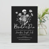 Bride or Die Floral Skeleton Bachelorette Weekend Einladung (Stehend Vorderseite)