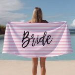Bride Pink Streifen Strandtuch<br><div class="desc">Bride Pink gestreiftes Strandtuch. Unsere coolen,  trendigen,  prächtigen und modernen Designs machen aus jedem Anlass tolle Geschenke. Nutzen Sie die Designwerkzeuge und klicken Sie auf,  um das Produkt noch einzigartiger und einzigartiger zu gestalten!</div>