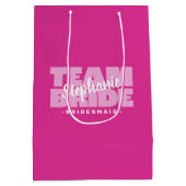 Bride Pink Wedding Individuelle Name Mittlere Geschenktüte (Rückseite)