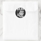 Bride Squad Skeleton Hand Funny Halloween Bachelor Runder Aufkleber (Tasche)