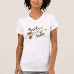 Bride Tribe Boho Arrows T-Shirt<br><div class="desc">Ein Boho inspirierte das Design des "Brautstamms",  das ein Pflaster mit Federn und Pinselskripttext enthält. Dieses T-Shirt ist eine großartige Wahl für Brautmädchen und Junggeselinnen-Abschied.</div>