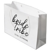 Bride Tribe | Hochzeitsblume Mädchen Moderne Große Geschenktüte (Rückseite Schrägansicht)