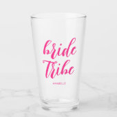 Bride Tribe Modern Script Hot Pink Bridesmaid Glas (Vorderseite)
