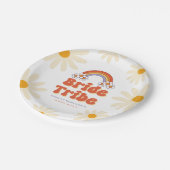 Bride Tribe Retro Groovy Daisy 70er Bachelorette Pappteller (Schrägansicht)