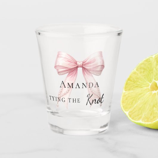 Bride tying the knot blush pink bow Bachelorette Schnapsglas (Vorderseite)