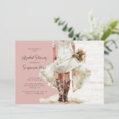 Bride Wedding Dress Cowgirl Boots Brautparty Einladung (Stehend Vorderseite)