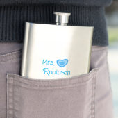Bride zu Mrs. Name Datum blau Herz Wassercolo Flachmann (Beispiel)