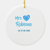 Bride zu Mrs. Name Datum blau Herz Wassercolo Keramik Ornament (Hinten)