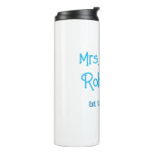 Bride zu Mrs. Name Datum blau Herz Wassercolo Thermosbecher (Nach links gedreht)