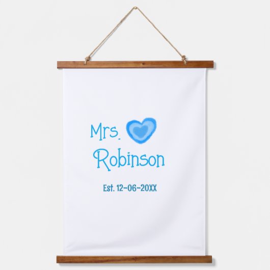 Bride zu Mrs. Name Datum blau Herz Wassercolo Wandteppich Mit Holzrahmen (Vorderseite)