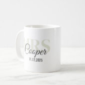 Bridenname mit dem Hochzeitdatum Weißer Text-Coff Kaffeetasse (Vorderseite Links)