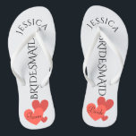 Bridesmaid Beach Wedding | Team Bride Badesandalen<br><div class="desc">Individuell gestaltete, romantische Strandhochzeit dreht Flop-Sandalen - Gespeichertes Herzdesign ganz unten. Reads Team, dann Bride, auf anderen Sandalen in eleganten Buchstaben. Bridesmaid wird in eleganten, schwarzen Buchstaben in der Mitte bedruckt. Wechseln Sie in Brautparty-Mitglieder, wie Blume Mädchen oder Trauzeugin. Personalisierter Name oben in gebogenen Buchstaben. Hübsche Gastgeschenke Hochzeiten für Mitglieder...</div>