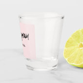 Bridesmaid Blush Pink Kalligraphie Schnapsglas (Rechts)