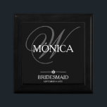 Bridesmaid Gift Individuelle Name Moderner Niedlic Erinnerungskiste<br><div class="desc">Bridesmaid Geschenk Monogramm und Name Moderne Niedliche Keepake Geschenkboxen. Klicken Sie auf diese Vorlage personalisieren, um sie mit Ihrem Monogramm, Ihrem Namen und Ihrem Datum schnell und einfach anzupassen. Mehr Bridesmaid-Geschenkartikel im Angebot. Weltweit schnell verschifft. Bridesmaid Gift Individuelle Name Moderne Niedliche Keepake Geschenkboxen. Erstellt durch den Künstler RjFxx *Copyright *Alle...</div>