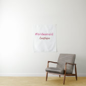 Bridesmaid Hashtag hellrosa fügen Name Brautstamm Wandteppich (Beispiel)