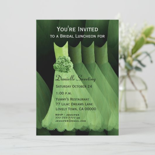 Bridesmaid Luncheon oder Brunch Grüne Kleider V03A Einladung (Stehend Vorderseite)