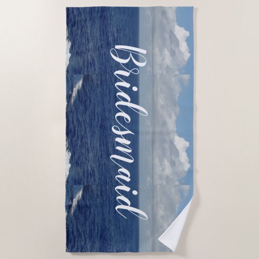 Bridesmaid Ocean Waves Beach Handtuch (Vorderseite)