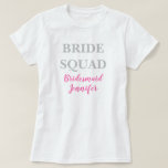 Bridesmaid Pink Individuelle Name Wedding Bachelor T-Shirt<br><div class="desc">Schöne Kalligraphie, rosa Bridesmaid T - Shirt. Ideal für Hochzeitsarbeit und T - Shirt. Brautkommando.</div>