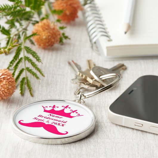 Bridesmaid Pink Mustache and Tiara Round Keychain Schlüsselanhänger (Seite)