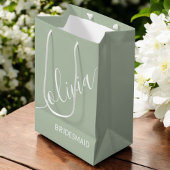 Bridesmaid Sage Green Minimalistisch Monogram Mittlere Geschenktüte
