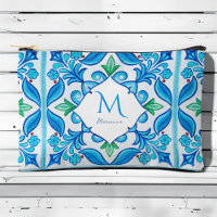 Bridesmaier gibt Aqua Blue Talavera mit Monogramm