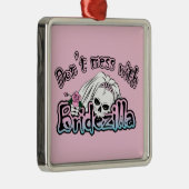 Bridezilla Skull Ornament Aus Metall (Rechts)