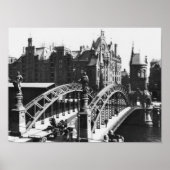 Bridge in der Speicherstadt Hamburg, c.1910 Poster (Vorne)