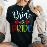 Bridge mit Pride LGBTQ  Hochzeit<br><div class="desc">Feiern Sie Liebe und Gleichheit mit diesem wunderschönen "Bride with Pride"-T - Shirt! Dieses Shirt ist perfekt für LGBTQ Hochzeiten und Feiern der Liebe geeignet. Es zeichnet sich durch ein lebendiges Regenbogendesign und die Empowerment-Botschaft "Braut mit Stolz" aus. Zeigen Sie Ihre Unterstützung für die Gleichberechtigung der Ehen und tragen Sie...</div>