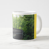 BRIDGE-SCENERIE MIT TEXT Jumbo-Tasse (Vorderseite Rechts)