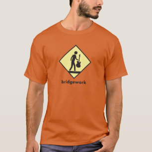Bridgework "Musician Crossing" Dunkler T - Shirt