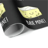 Brie Mine Funny Cheese Pun Dark BG Geschenkpapier (Rolleneckpunkt)