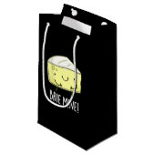 Brie Mine Funny Cheese Pun Dark BG Kleine Geschenktüte (Vorderseite Schrägansicht)