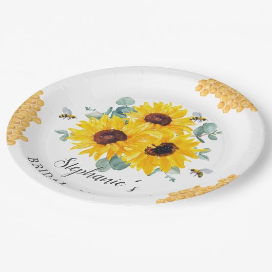 Brie to bee Honeycomb Sonnenblumen Brautparty Pappteller (Schrägansicht)